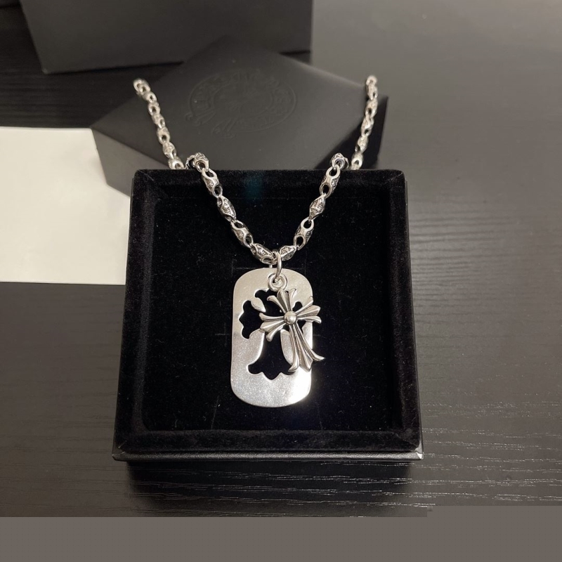 Ch**me He**ts necklaces